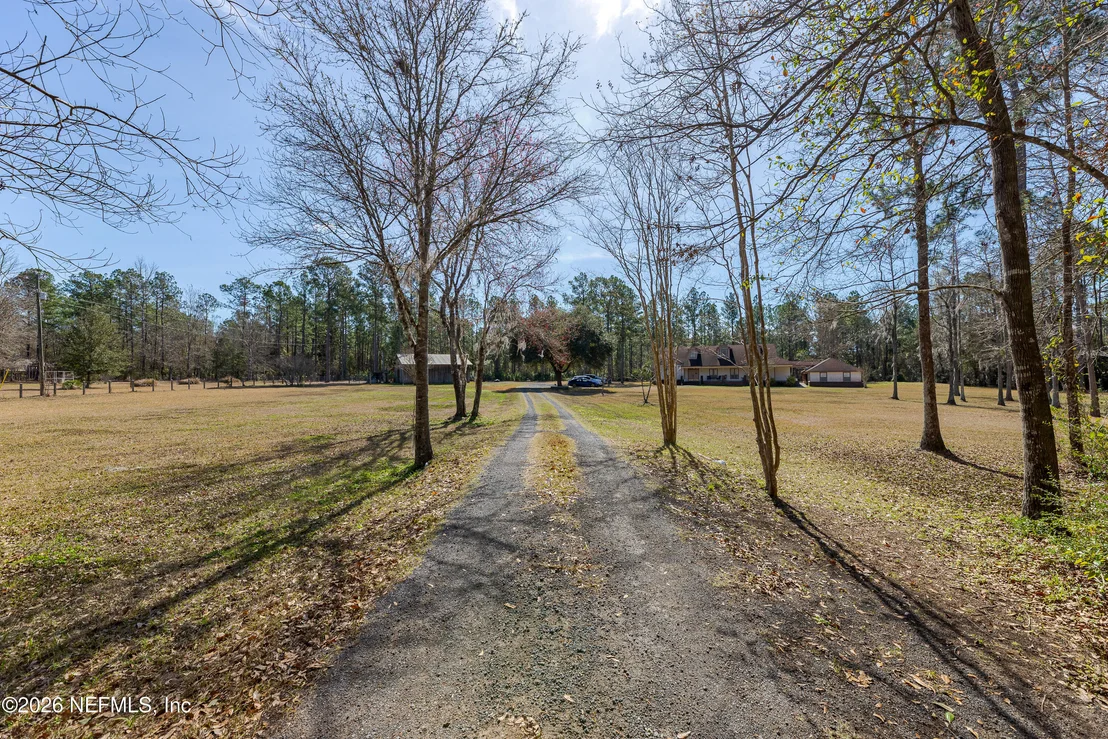 Photo of 8404 NESBITT Road