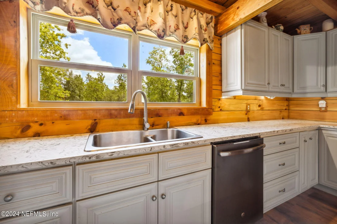 Photo of 16358 DEACON Drive