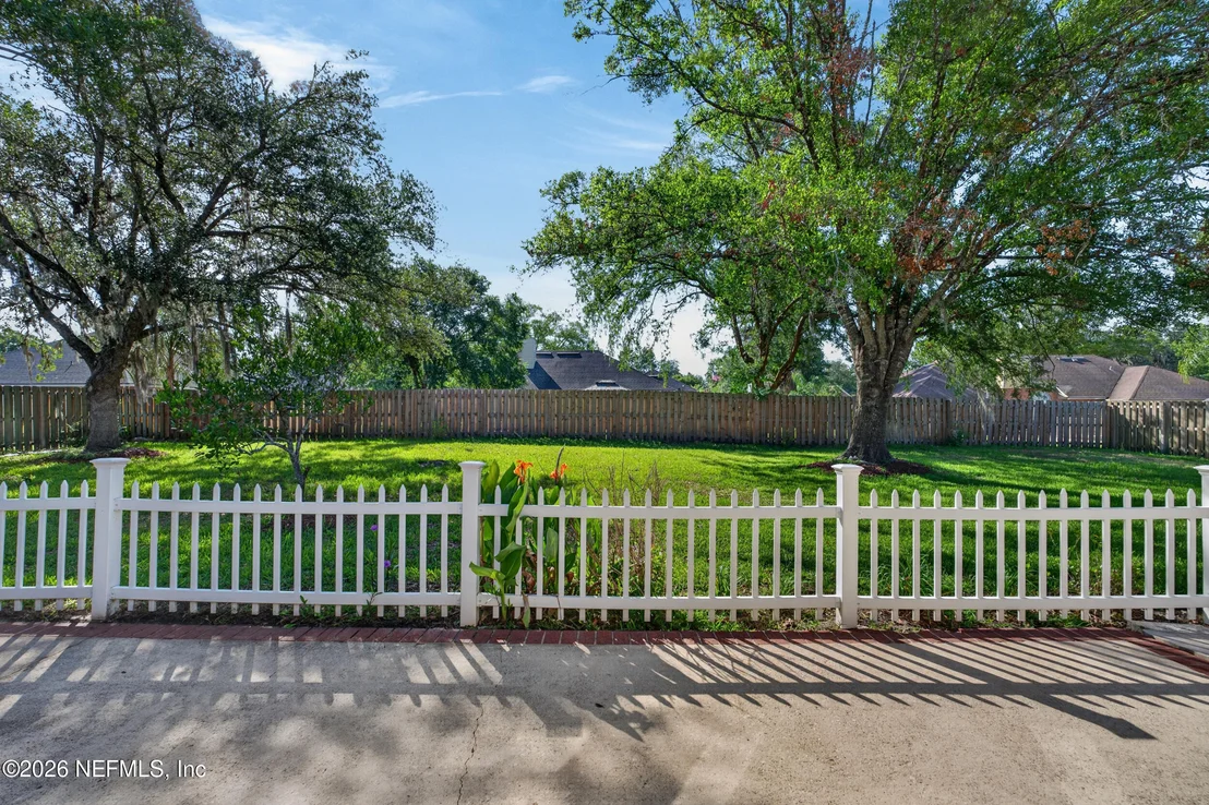 Photo of 655 FINGAL Drive