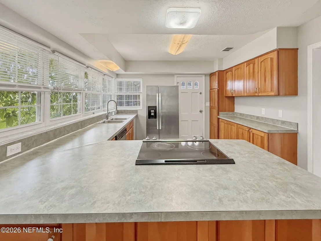 Photo of 477 DEL MONTE Drive