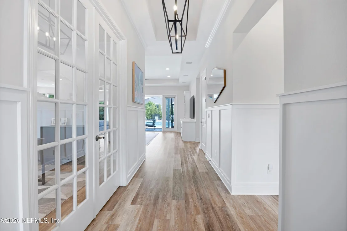 Photo of 11 FORESTVIEW Lane