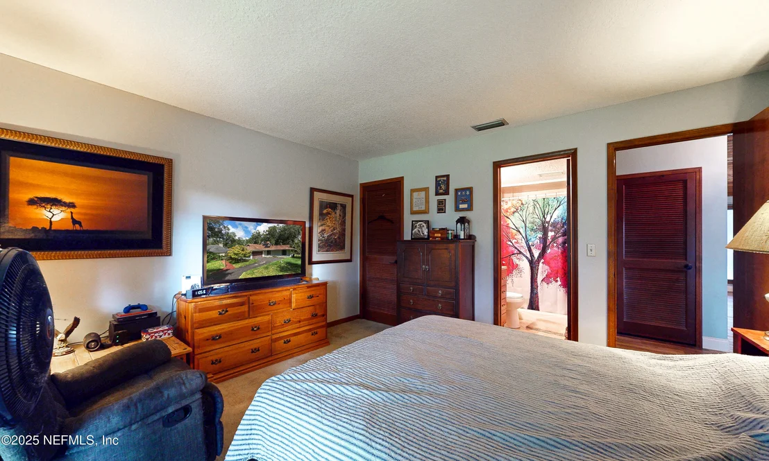 Photo of 2860 RAVINES Road