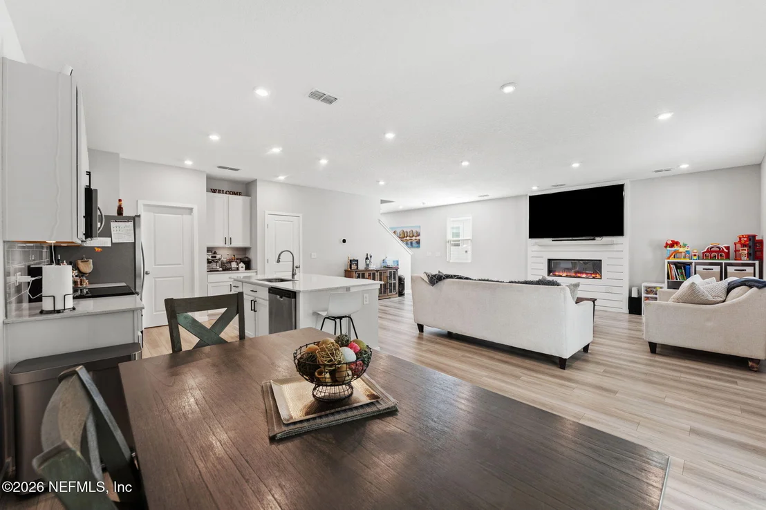 Photo of 14732 MACADAMIA Lane