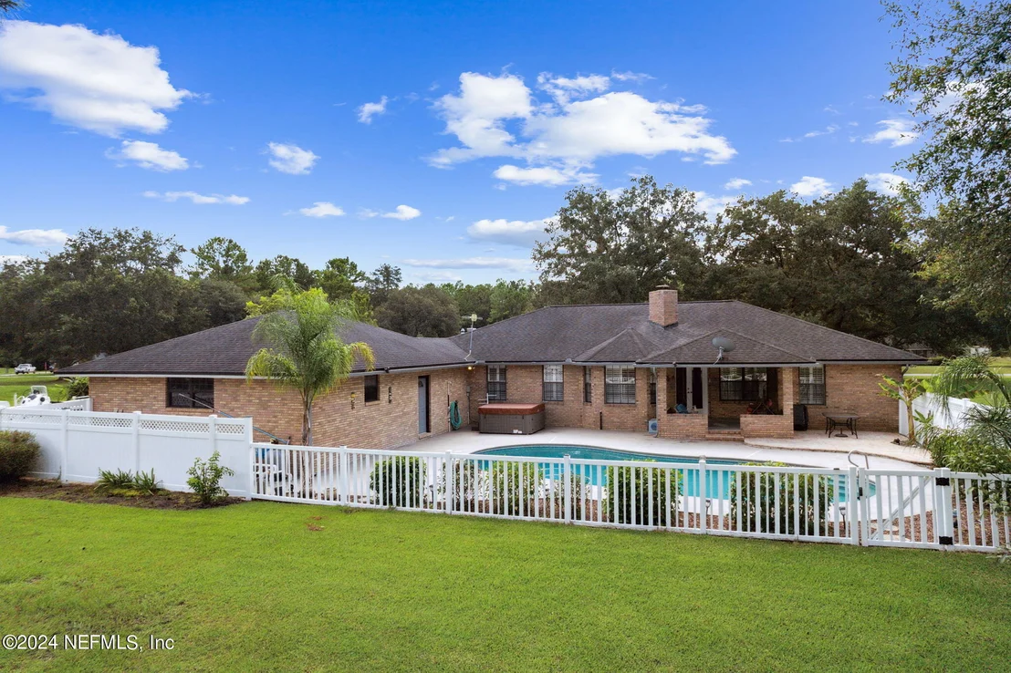 Photo of 55199 DEER RUN Road