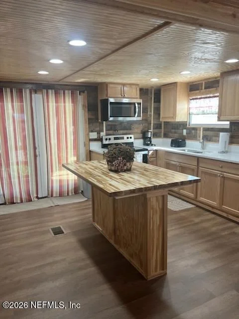 Photo of 125 WILLIS Road