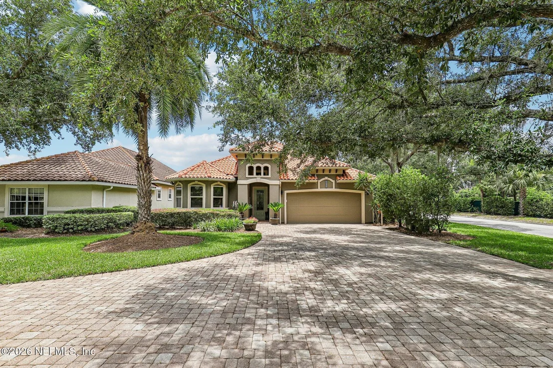 Photo of 4002 LA VISTA Circle