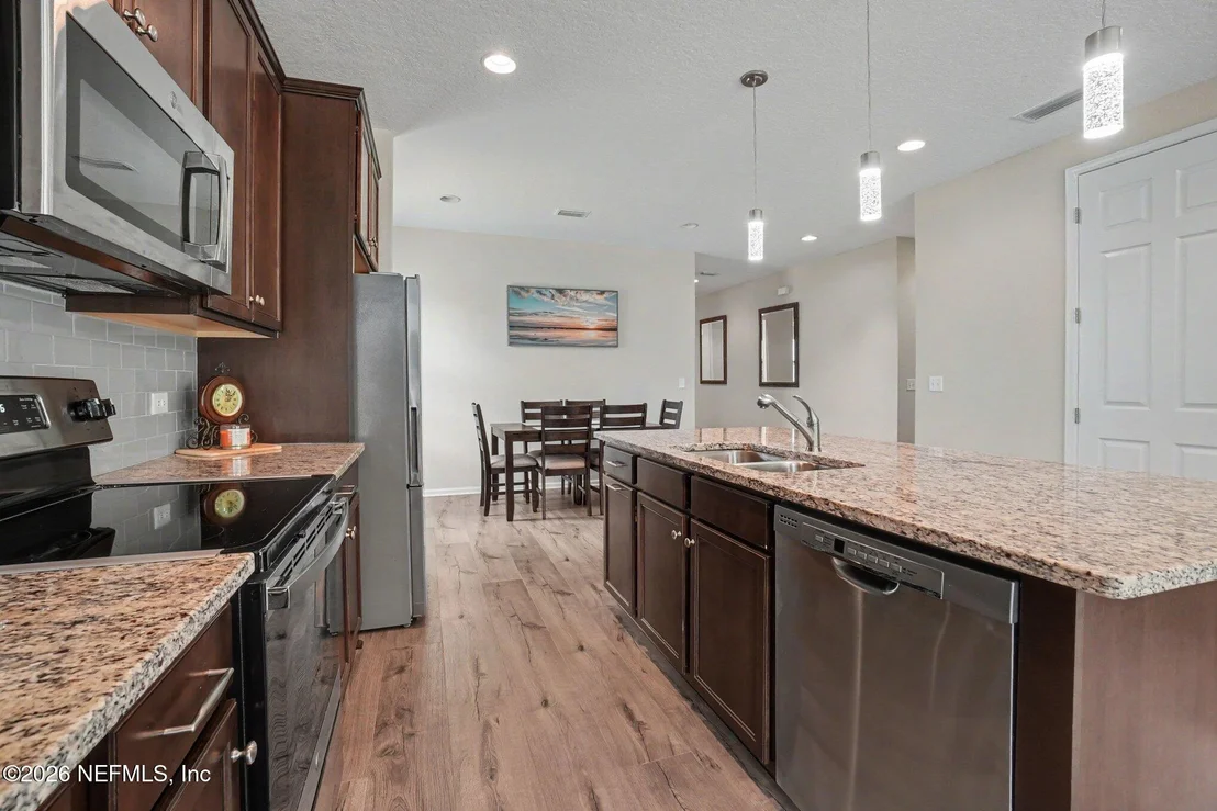Photo of 4630 PINE RIDGE Parkway