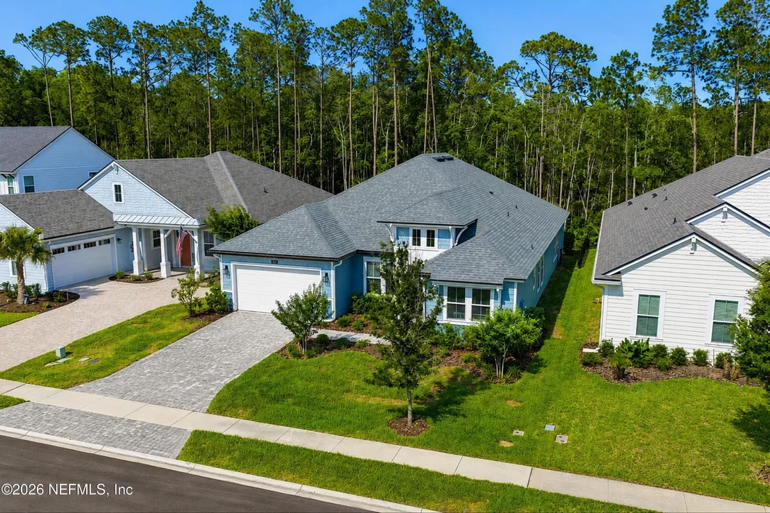 Photo of 658 PALM CREST Drive