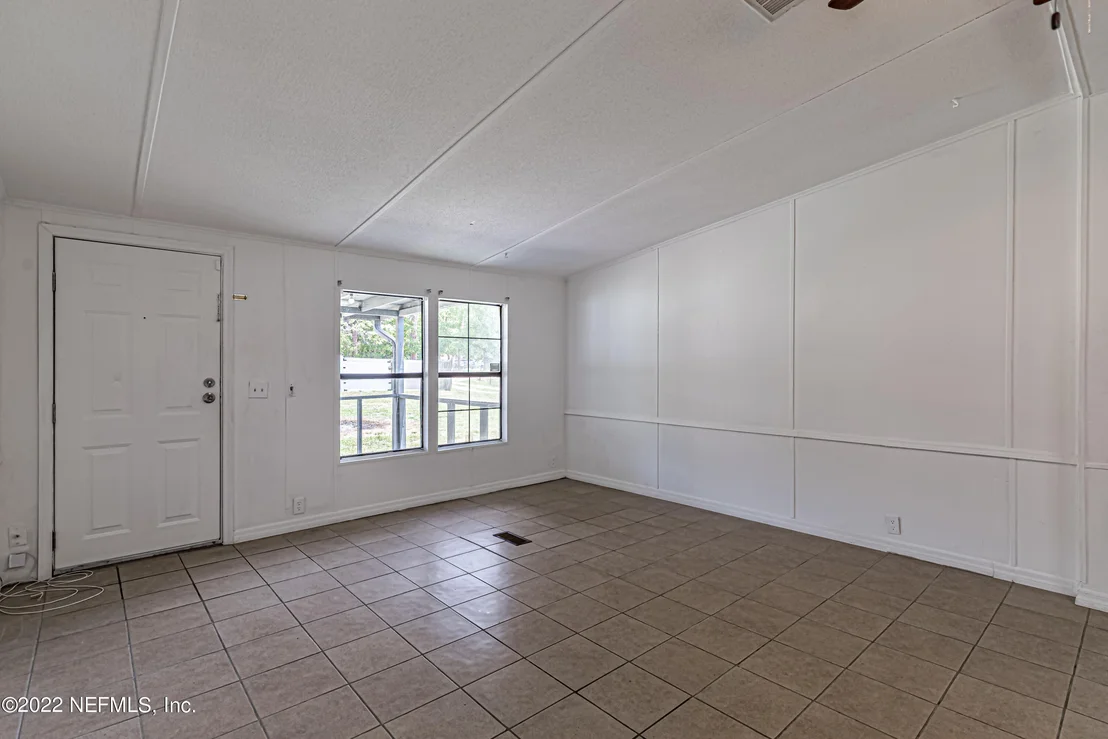 Photo of 65 PEPPERMINT Avenue