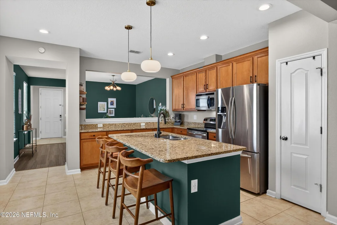 Photo of 618 BRIAR VIEW Drive