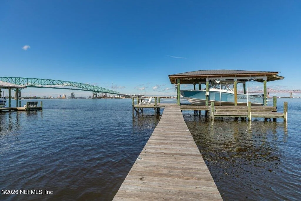 Photo of 4626 RIVER POINT Road W