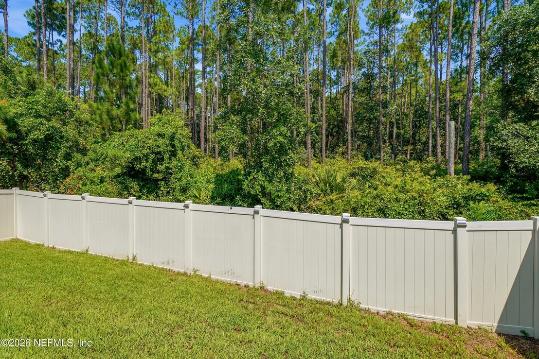 Photo of 490 WINDERMERE Way