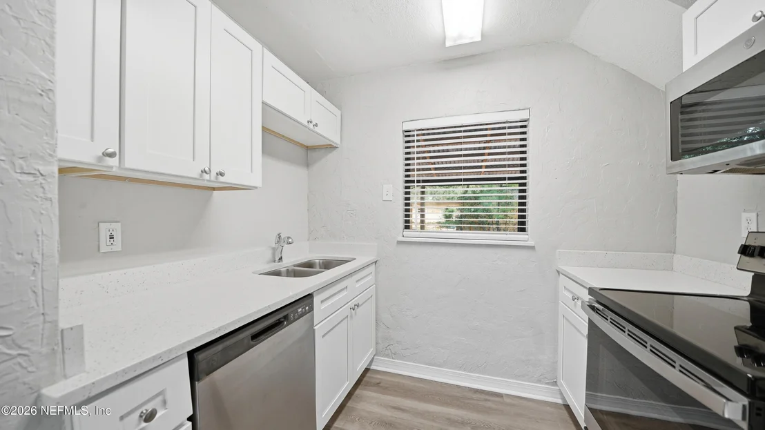 Photo of 5377 RIVER FOREST Drive