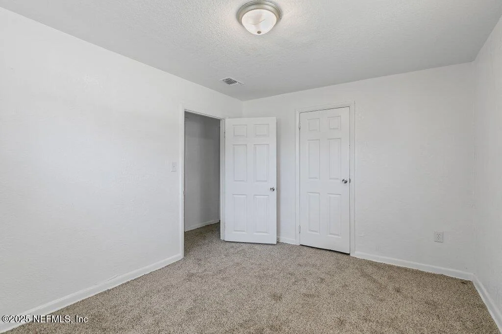 Photo of 2864 LEONID Road