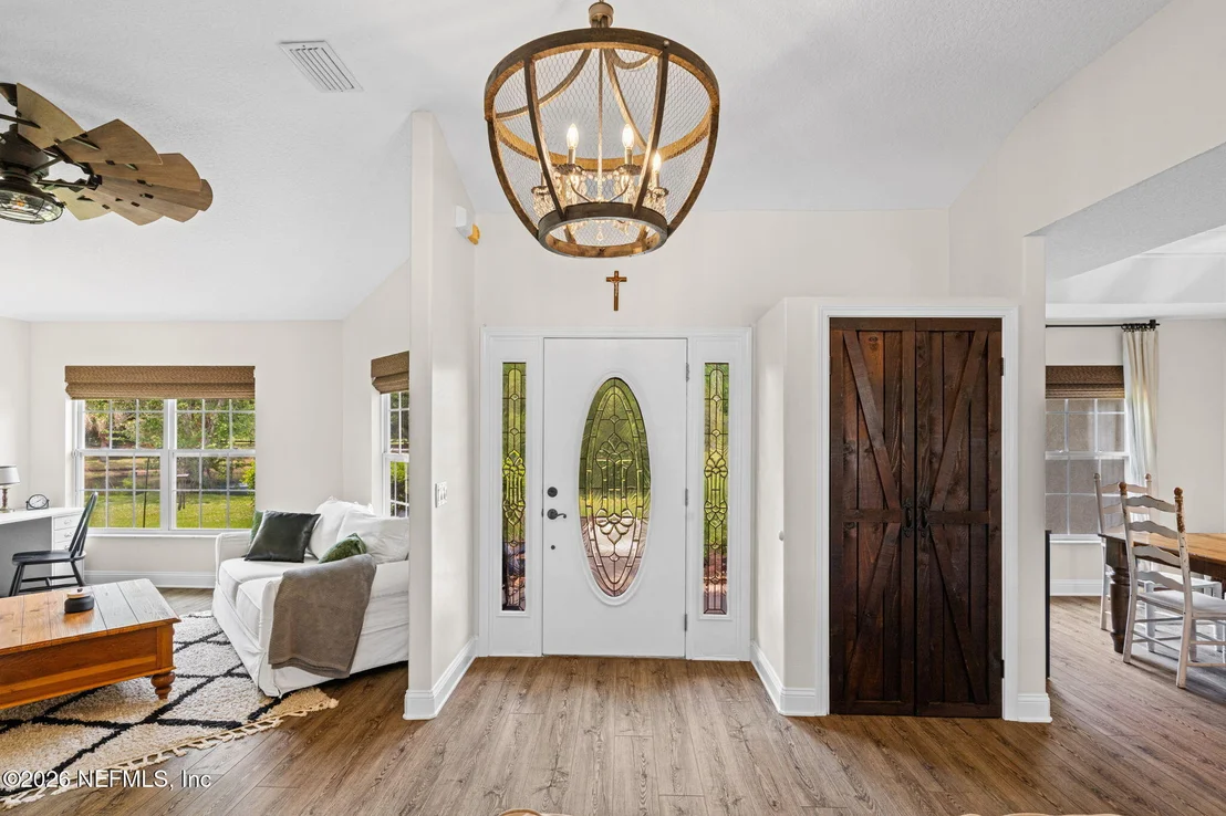 Photo of 8200 MORRISON Road