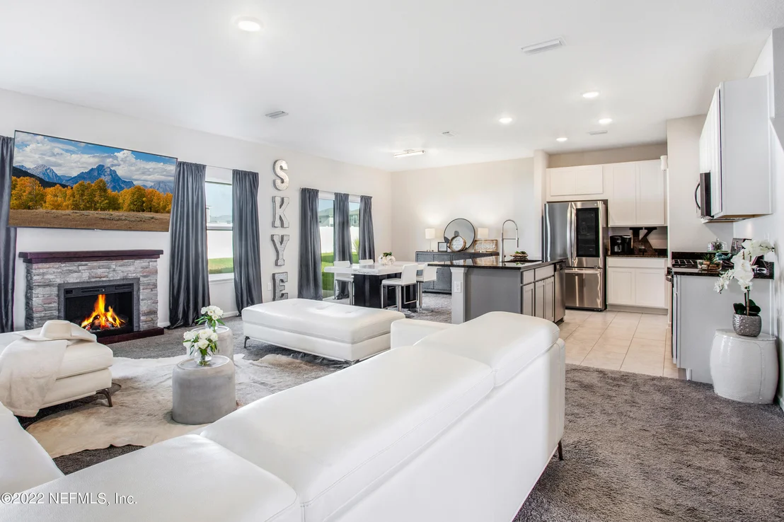 Photo of 429 NARROWLEAF Drive