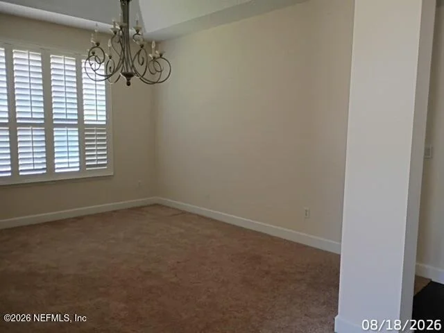 Photo of 184 OAK COMMON Avenue