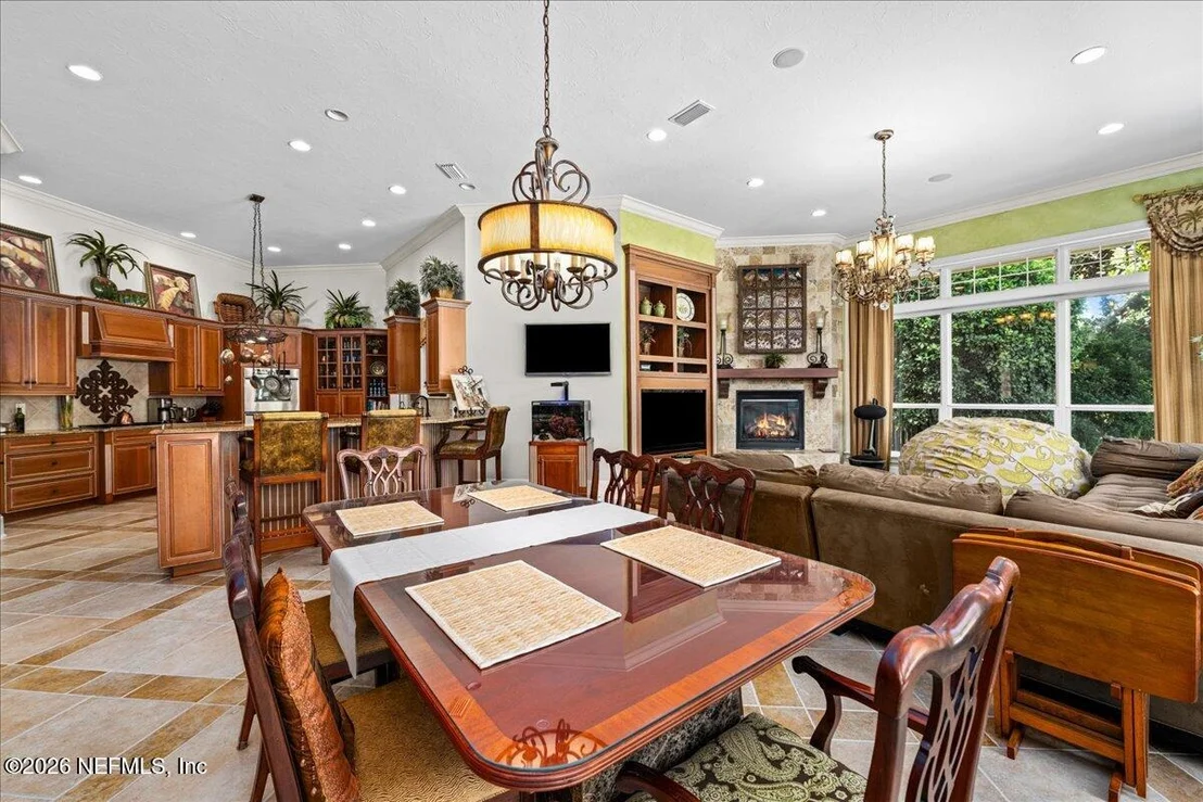 Photo of 1170 REGISTRY Boulevard