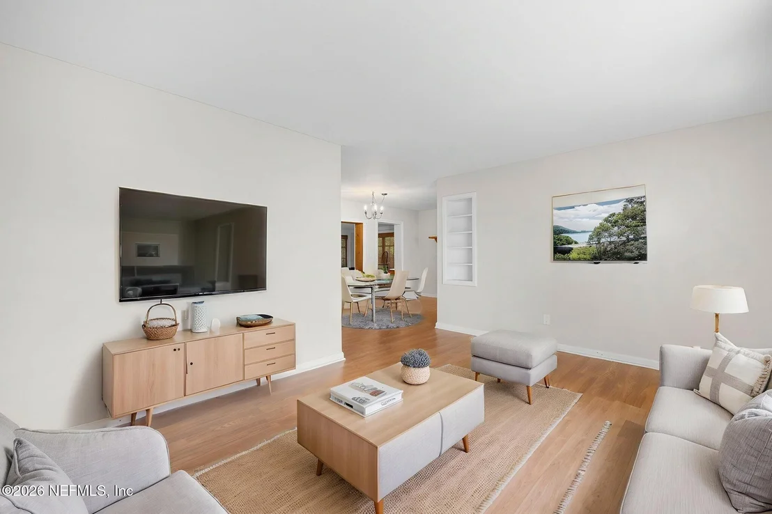 Photo of 2324 BUTTONWOOD Drive