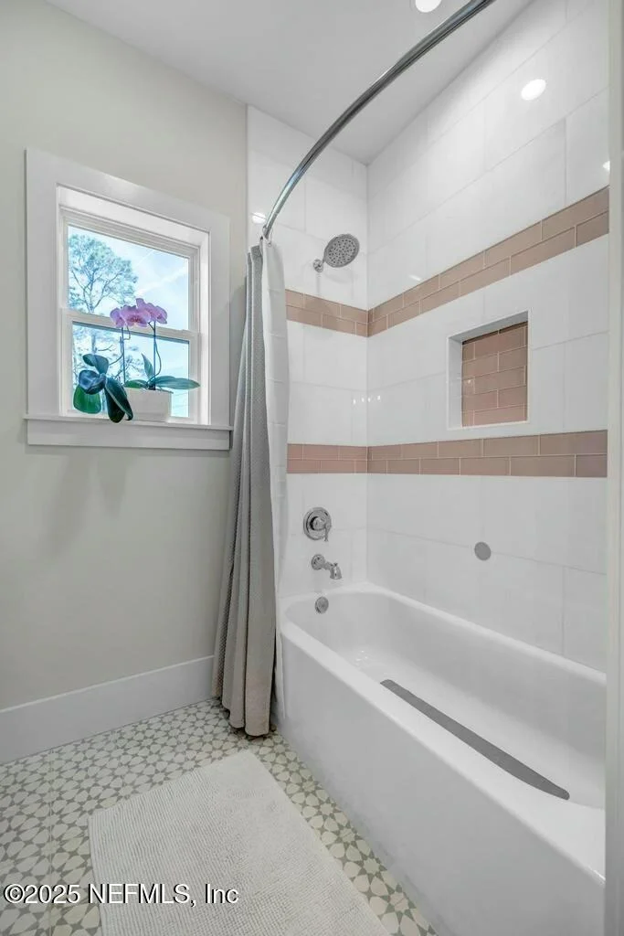 Photo of 568 A1A N