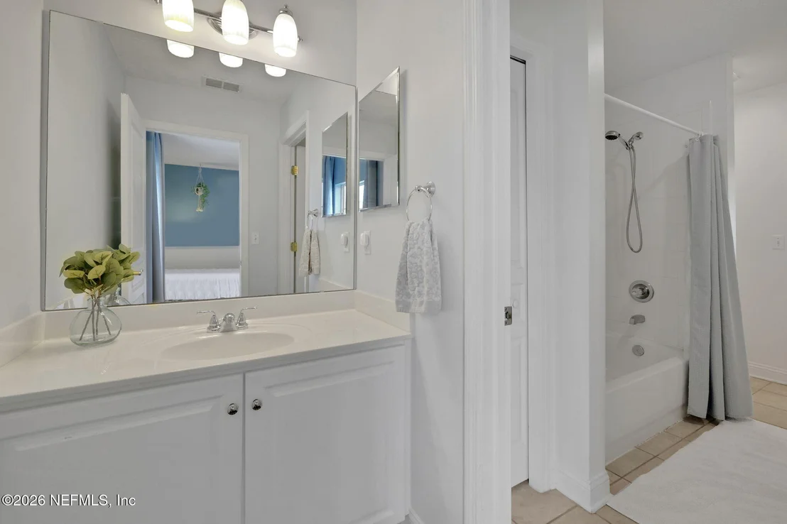 Photo of 1005 MEADOW VIEW Lane