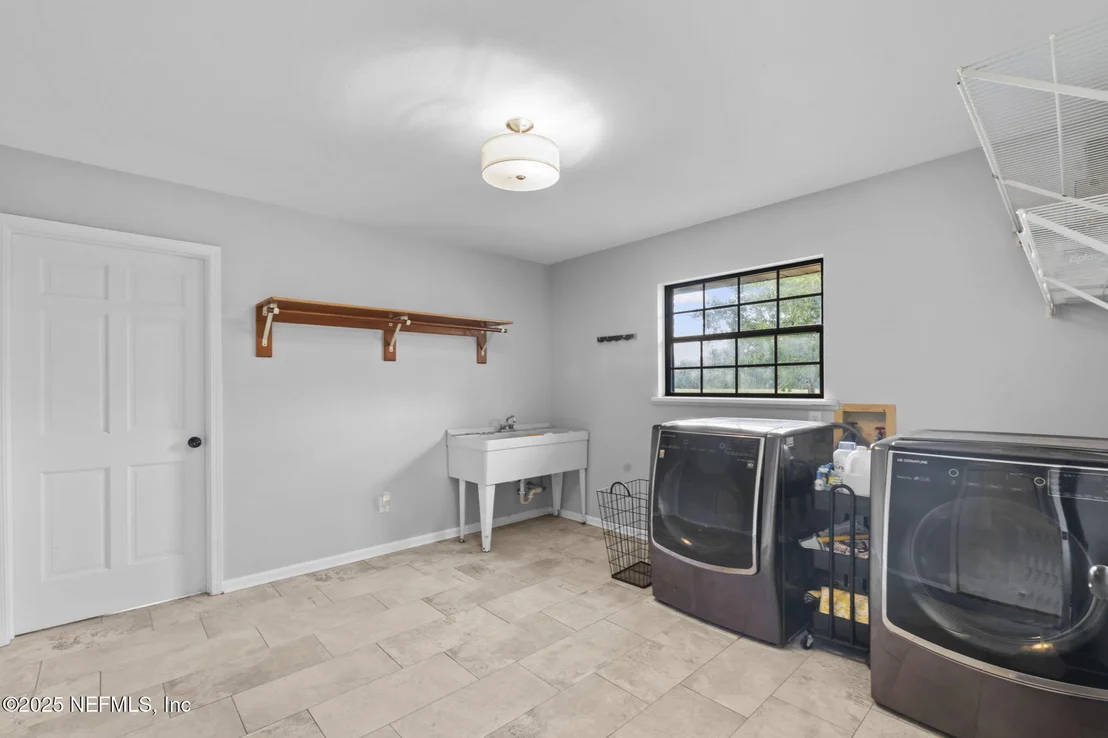 Photo of 105 DAIRY Road