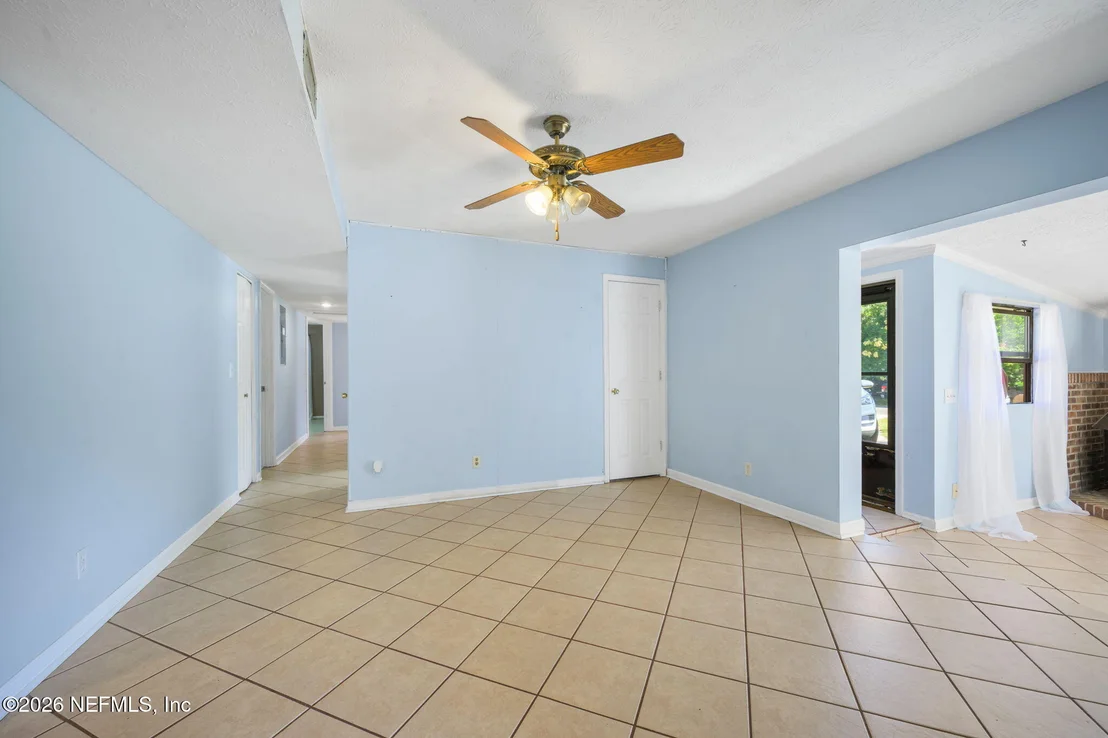 Photo of 431 VALDERIA Drive