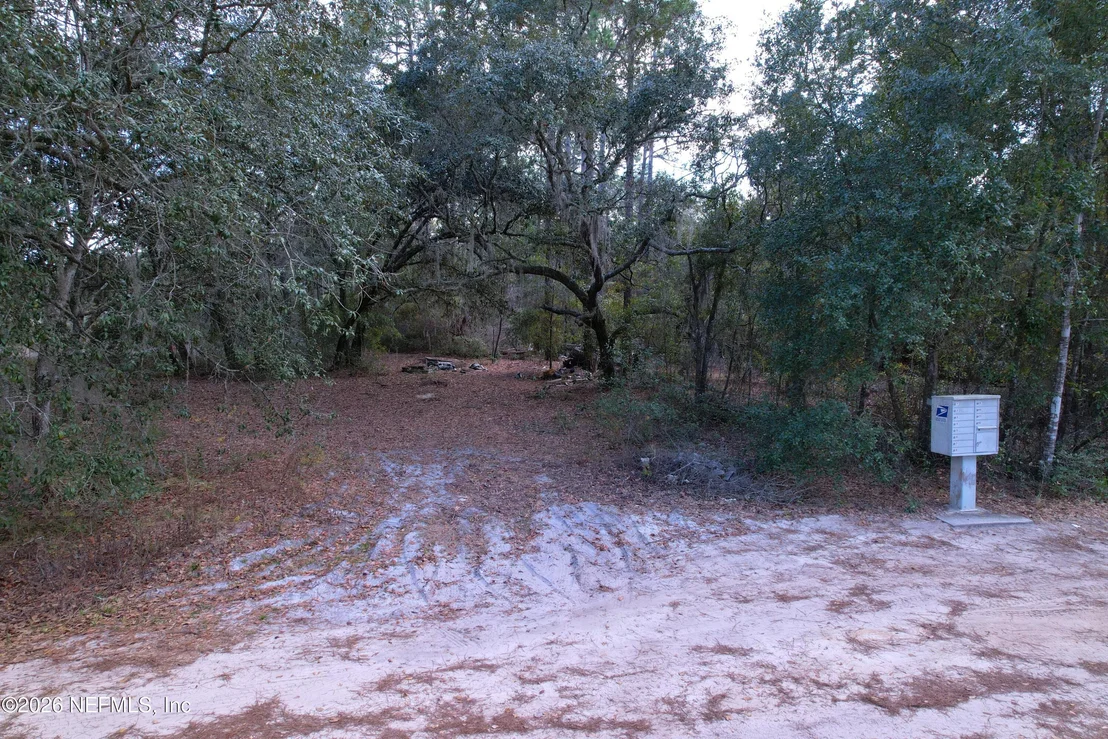 Photo of 113 LAKE EDGE Trail