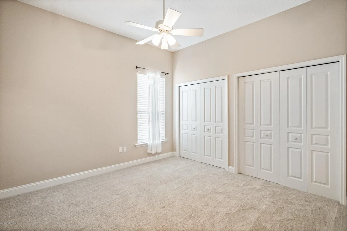 Photo of 821 EAGLE POINT Drive