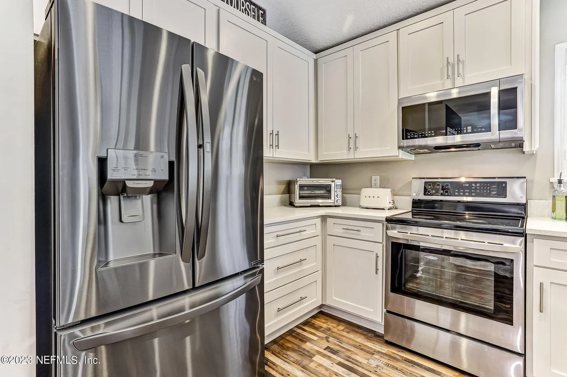 Photo of 412 JOHNS CREEK Parkway