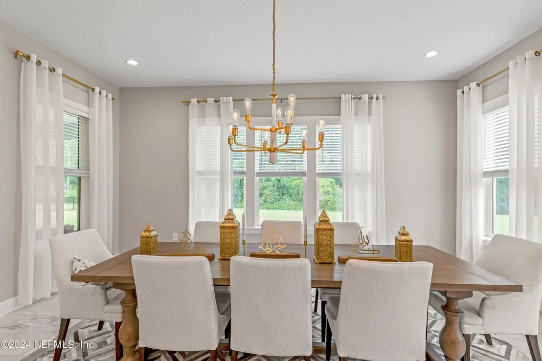 Photo of 10511 SILVERBROOK Trail