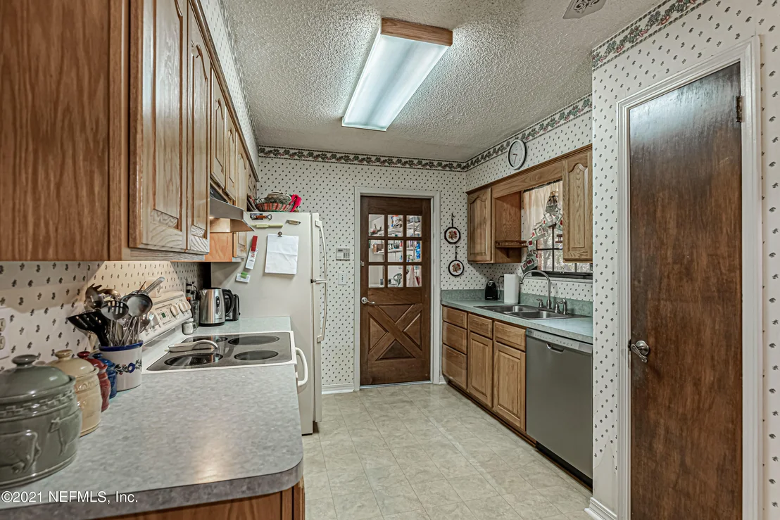 Photo of 1340 STARLING Road