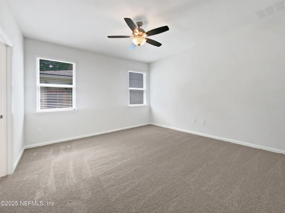 Photo of 1090 LAURISTON Drive