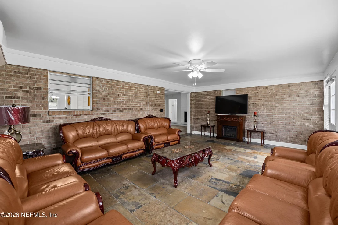 Photo of 3383 CHRYSLER Drive