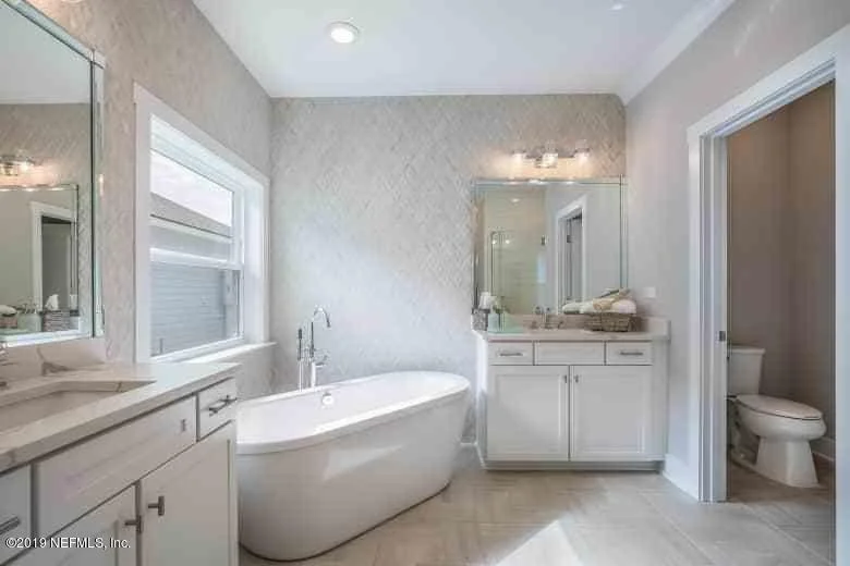 Photo of 443 WILLOWLAKE Drive