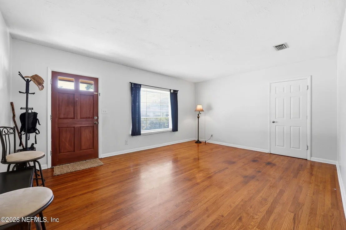 Photo of 5528 EDMAR Road