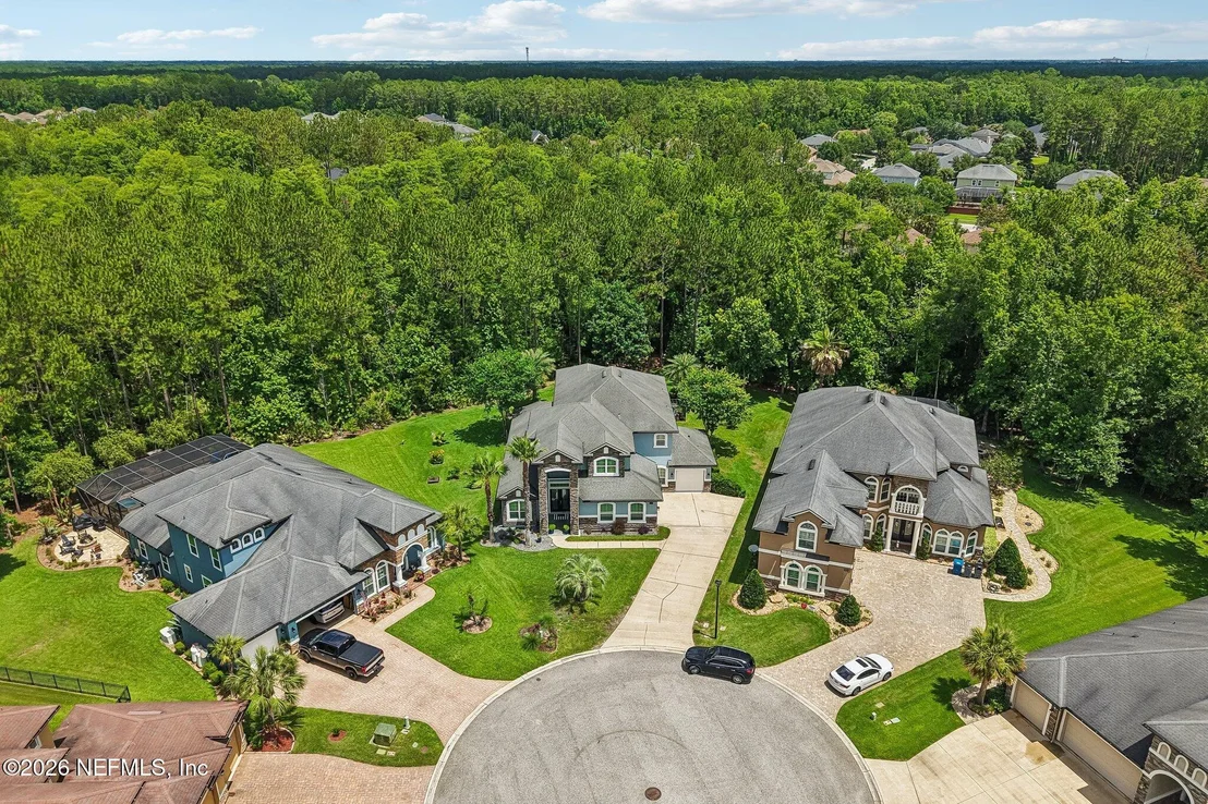 Photo of 136 DUNDEE Place