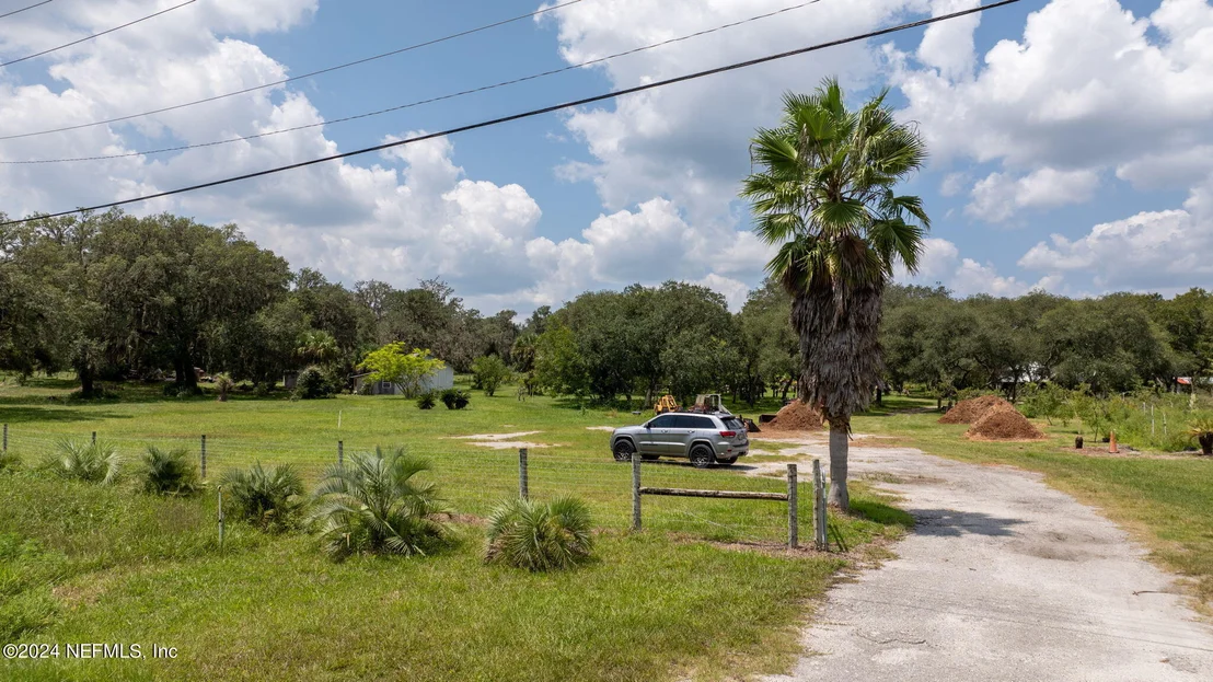 Photo of 1119 S HIGHWAY 17
