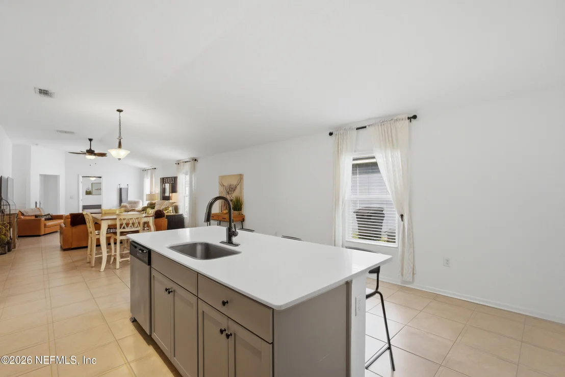 Photo of 52 NEWLAND Court