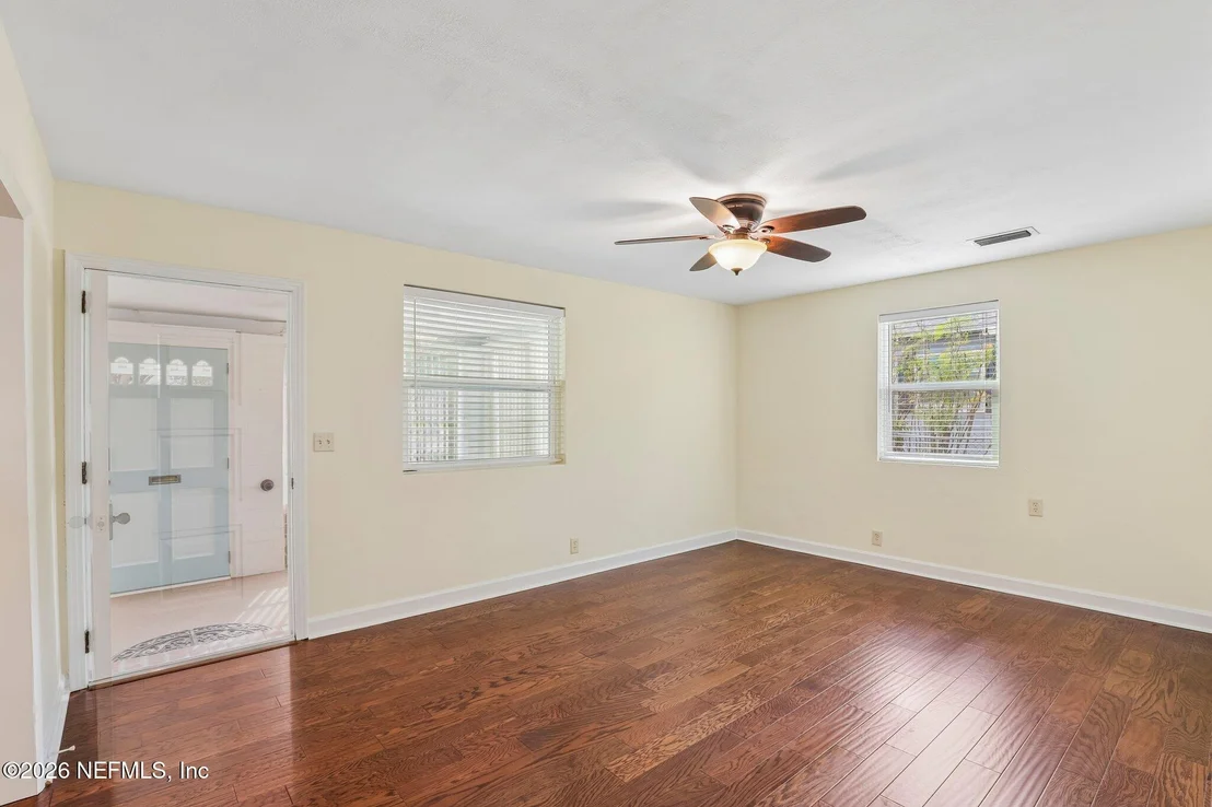 Photo of 2344 BAYVIEW Road