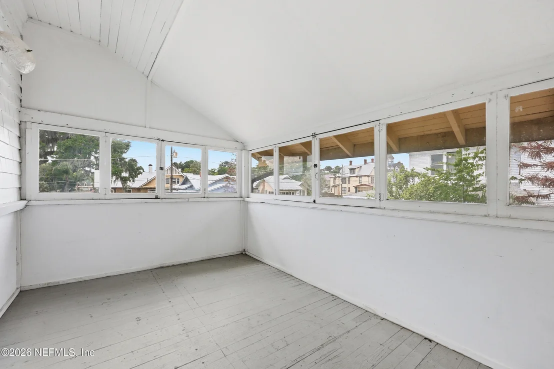 Photo of 520 RIVER Street