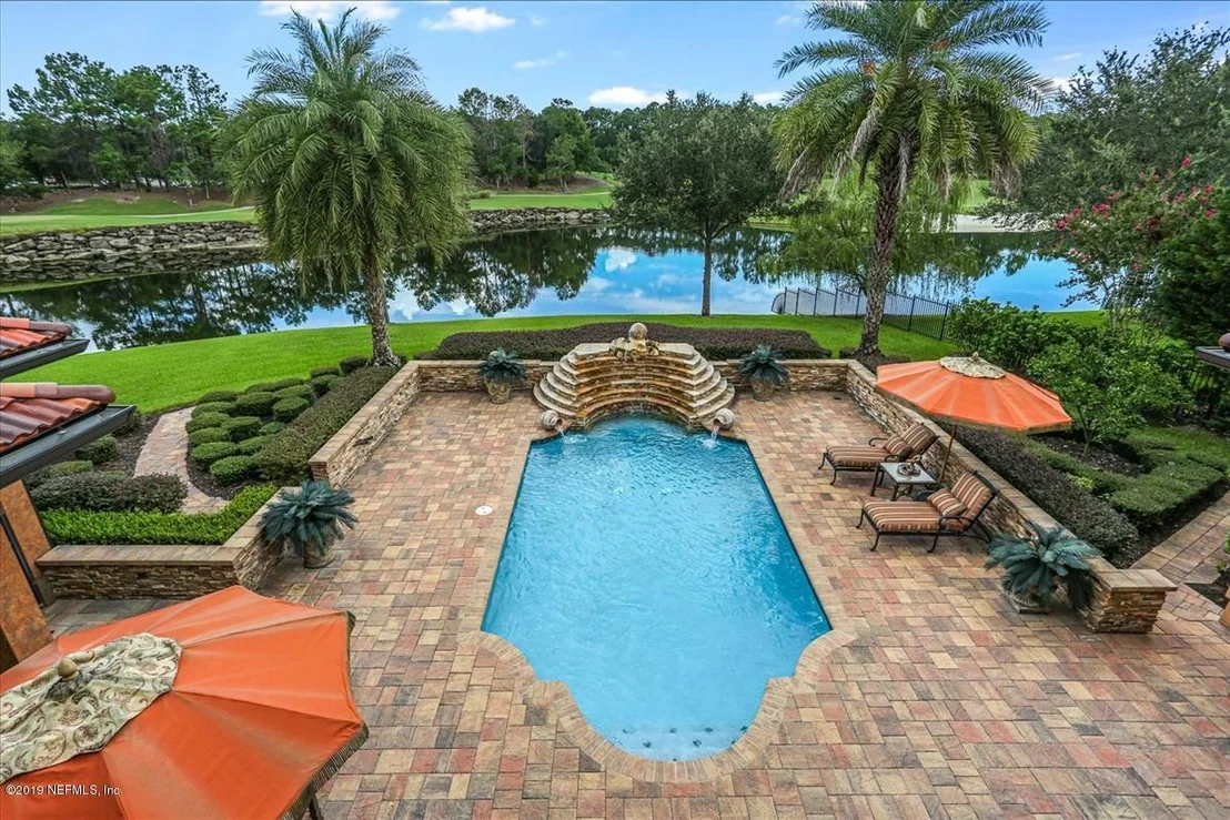 Photo of 1180 REGISTRY Boulevard