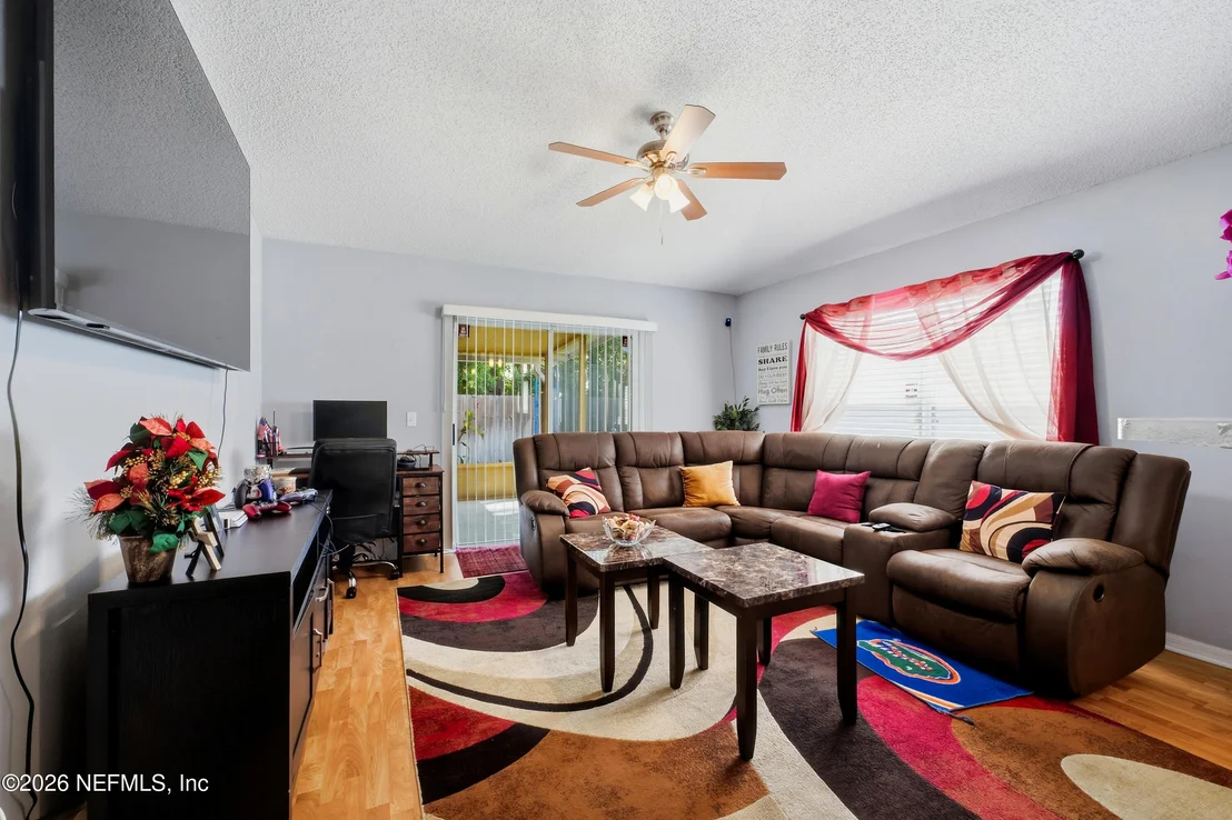 Photo of 1663 E JAYHAWK Lane E