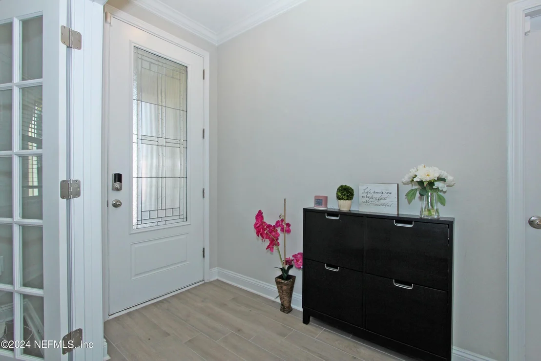 Photo of 242 SILVERLEAF VILLAGE Drive