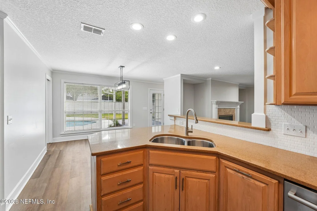 Photo of 1607 SHEFFIELD Place