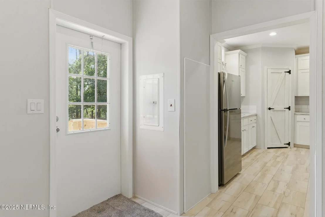 Photo of 106 HOWARD Drive