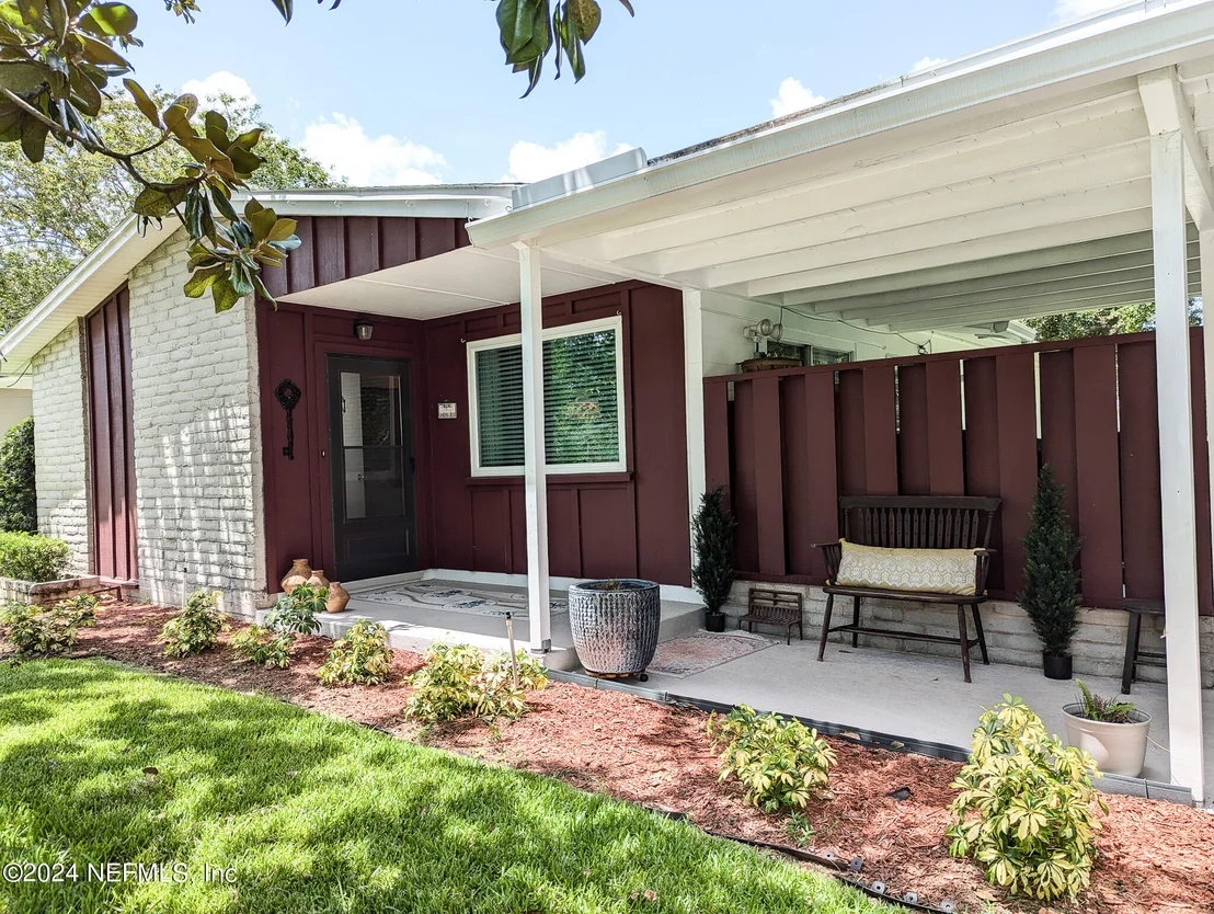 Photo of 7639 HILLSIDE Drive