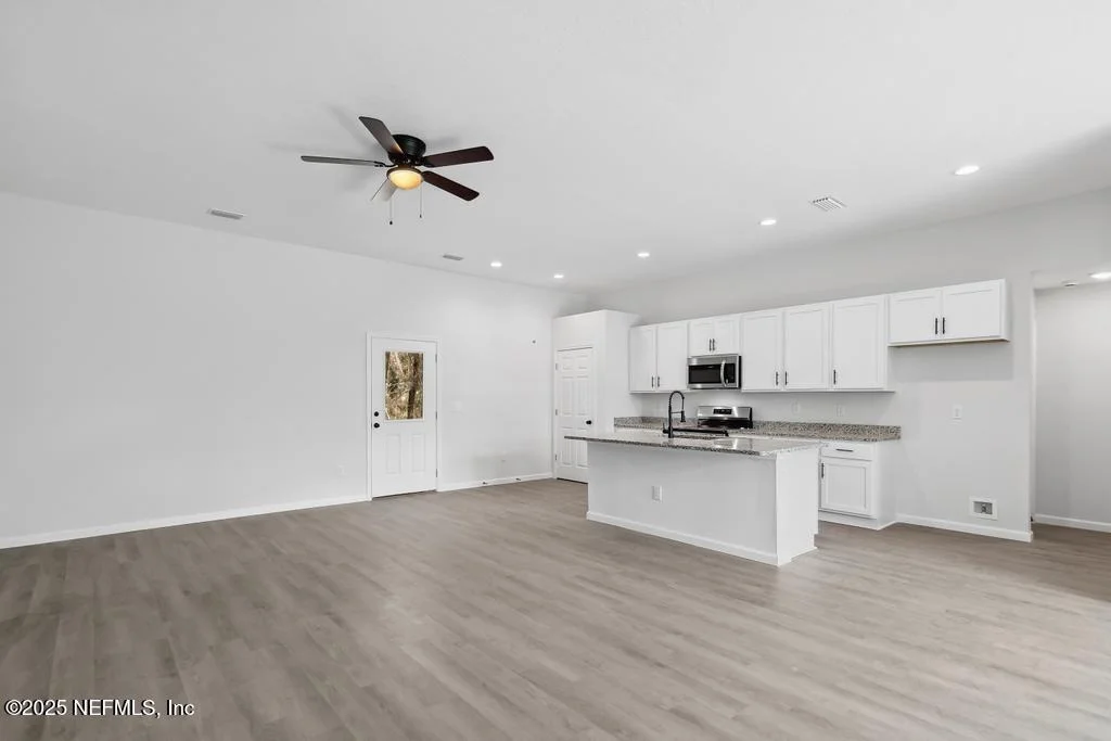 Photo of 6894 BARNEY Road