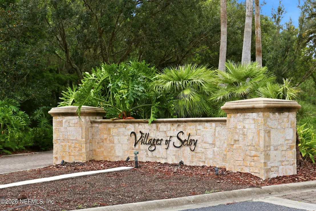 Photo of 382 SELOY Drive