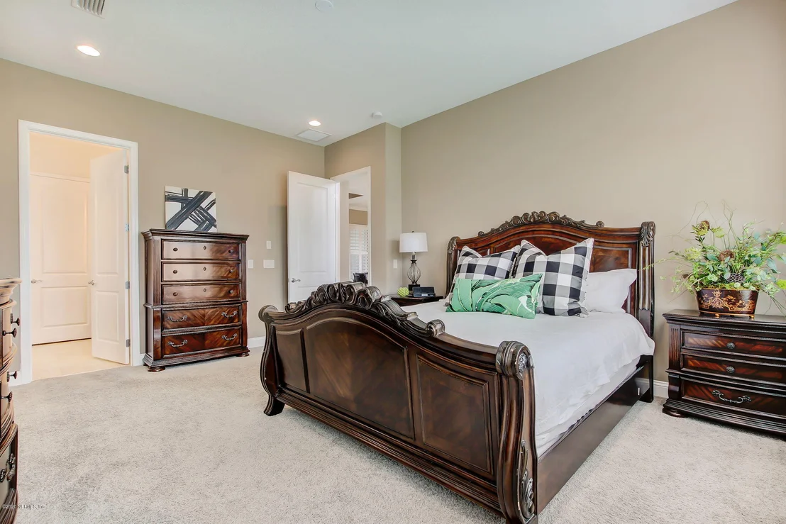 Photo of 386 OUTLOOK Drive